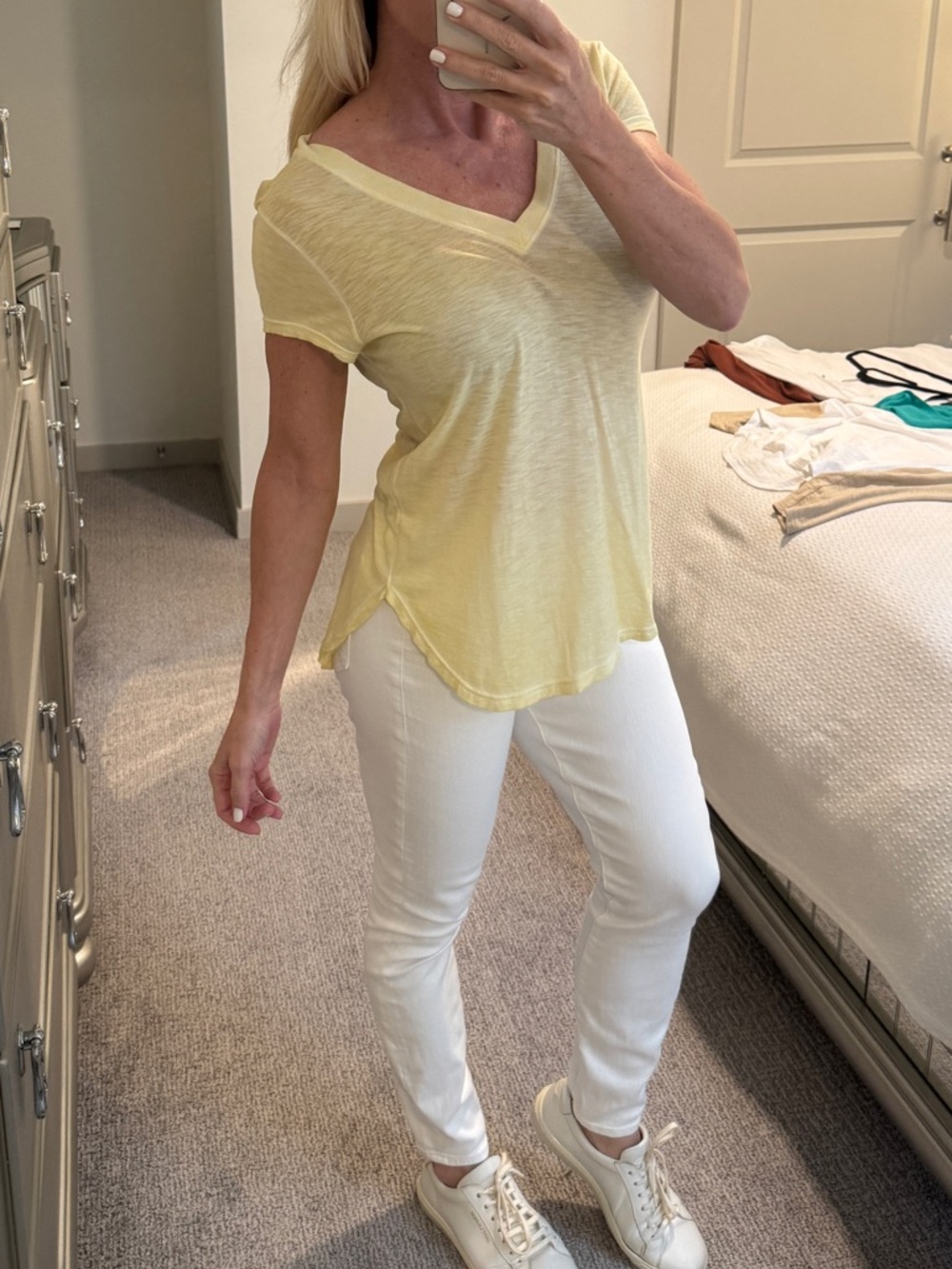 Bella Dahl Light Yellow V-Neck Tee Size Small or Medium